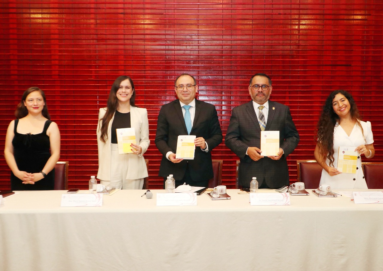 Presentaron en la UATx libro sobre regulación de partidos políticos